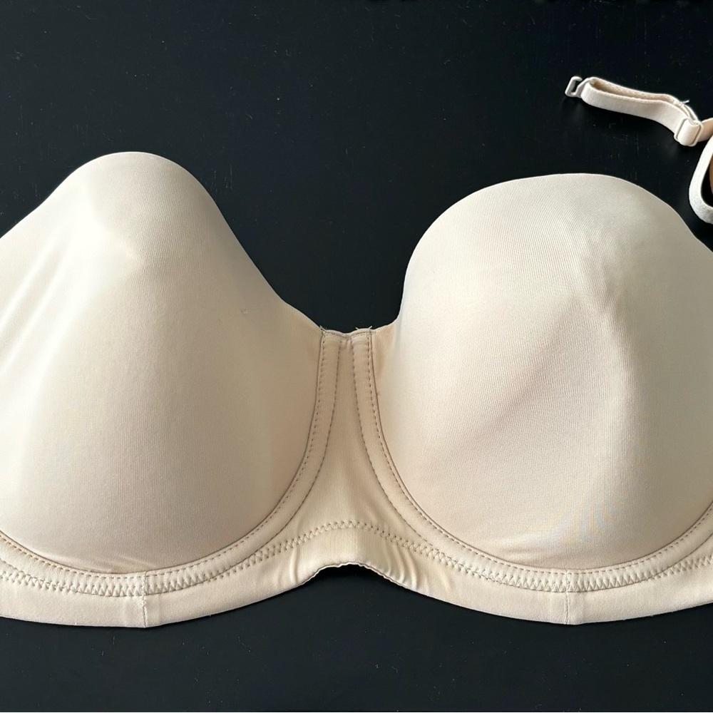 Wacoal Red Carpet Strapless Bra NWOT light nude